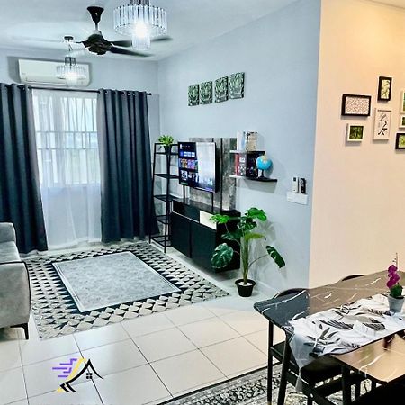 Dp Islamic Homestay Setia Alam Bagian luar foto