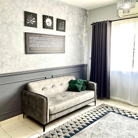 Dp Islamic Homestay Setia Alam Bagian luar foto