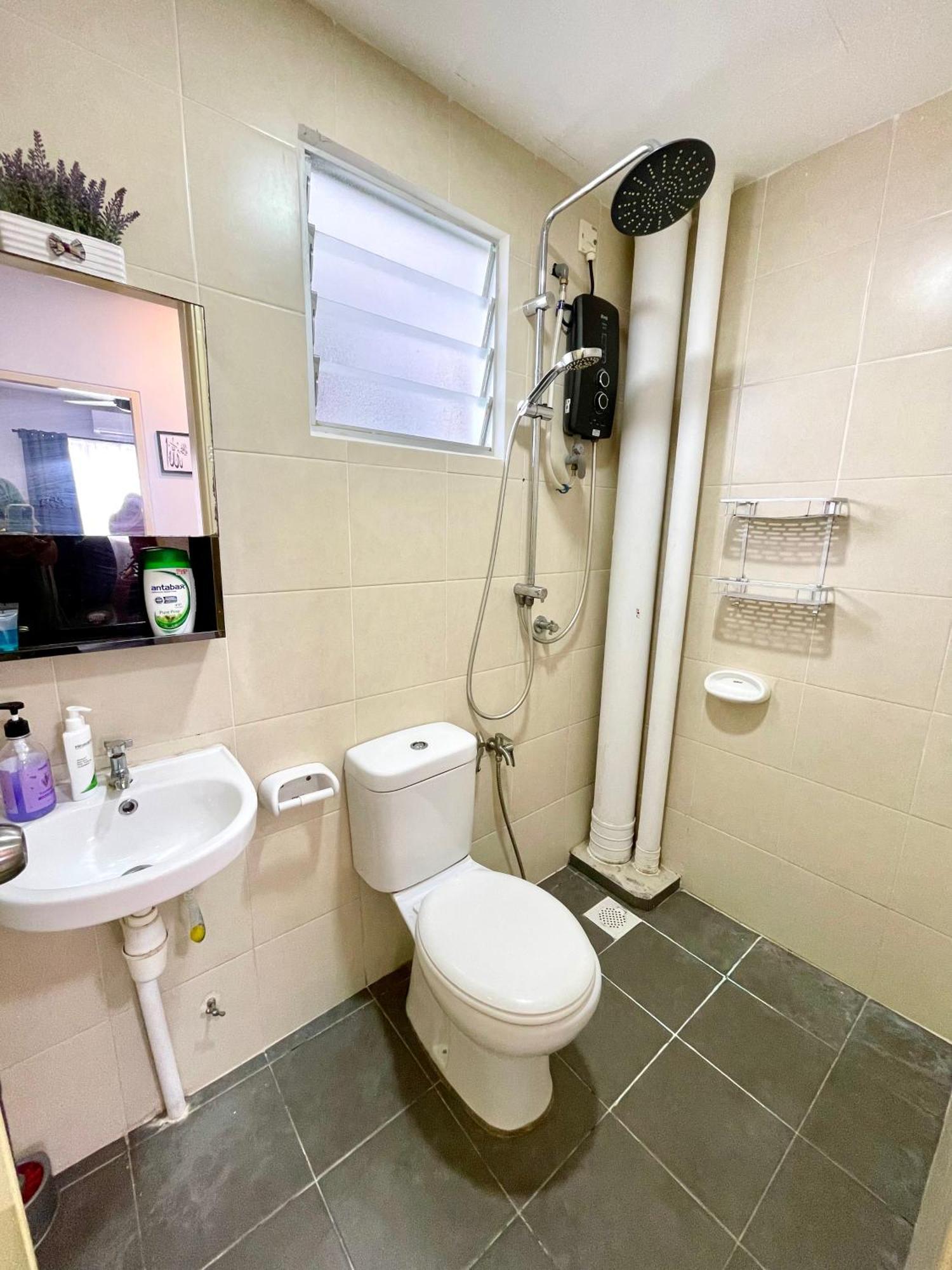 Dp Islamic Homestay Setia Alam Bagian luar foto